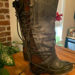 Freebird coal boots